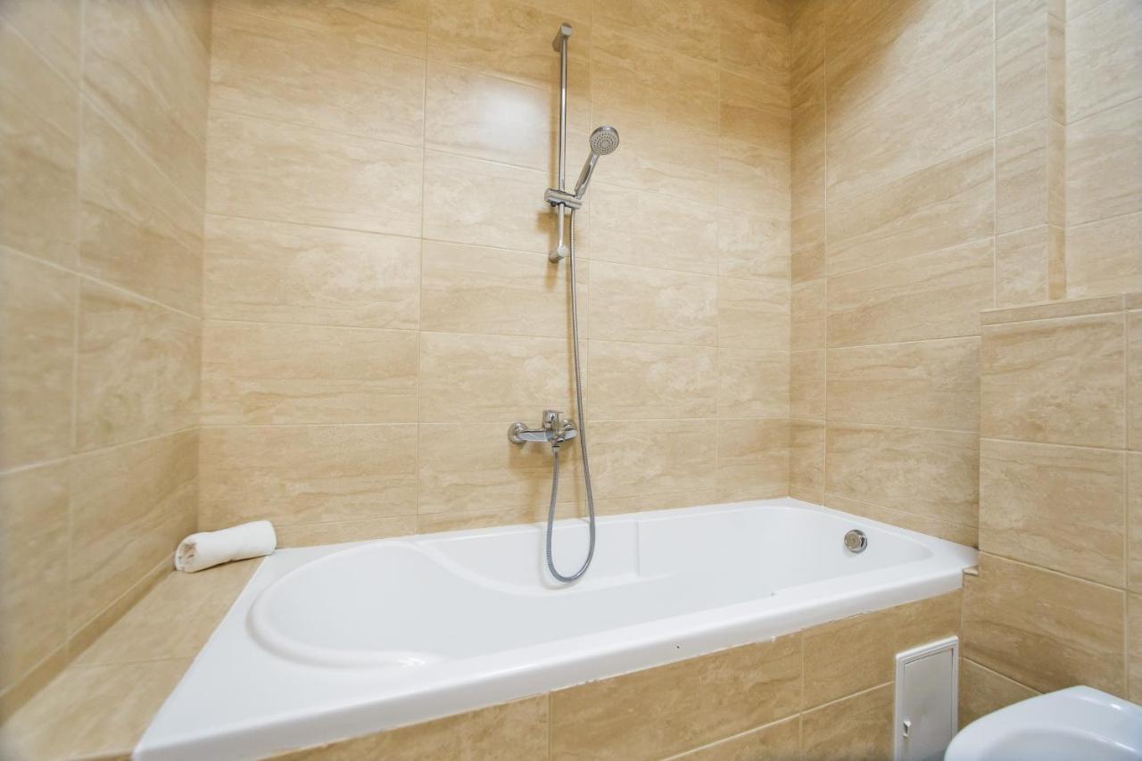 Elegant & Spacious - Central Apartment Oradea Ngoại thất bức ảnh
