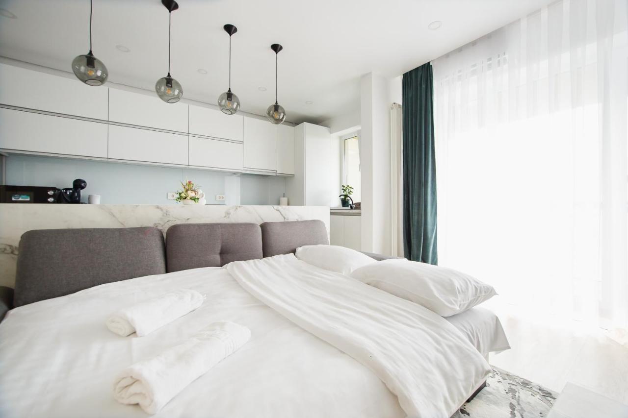 Elegant & Spacious - Central Apartment Oradea Ngoại thất bức ảnh