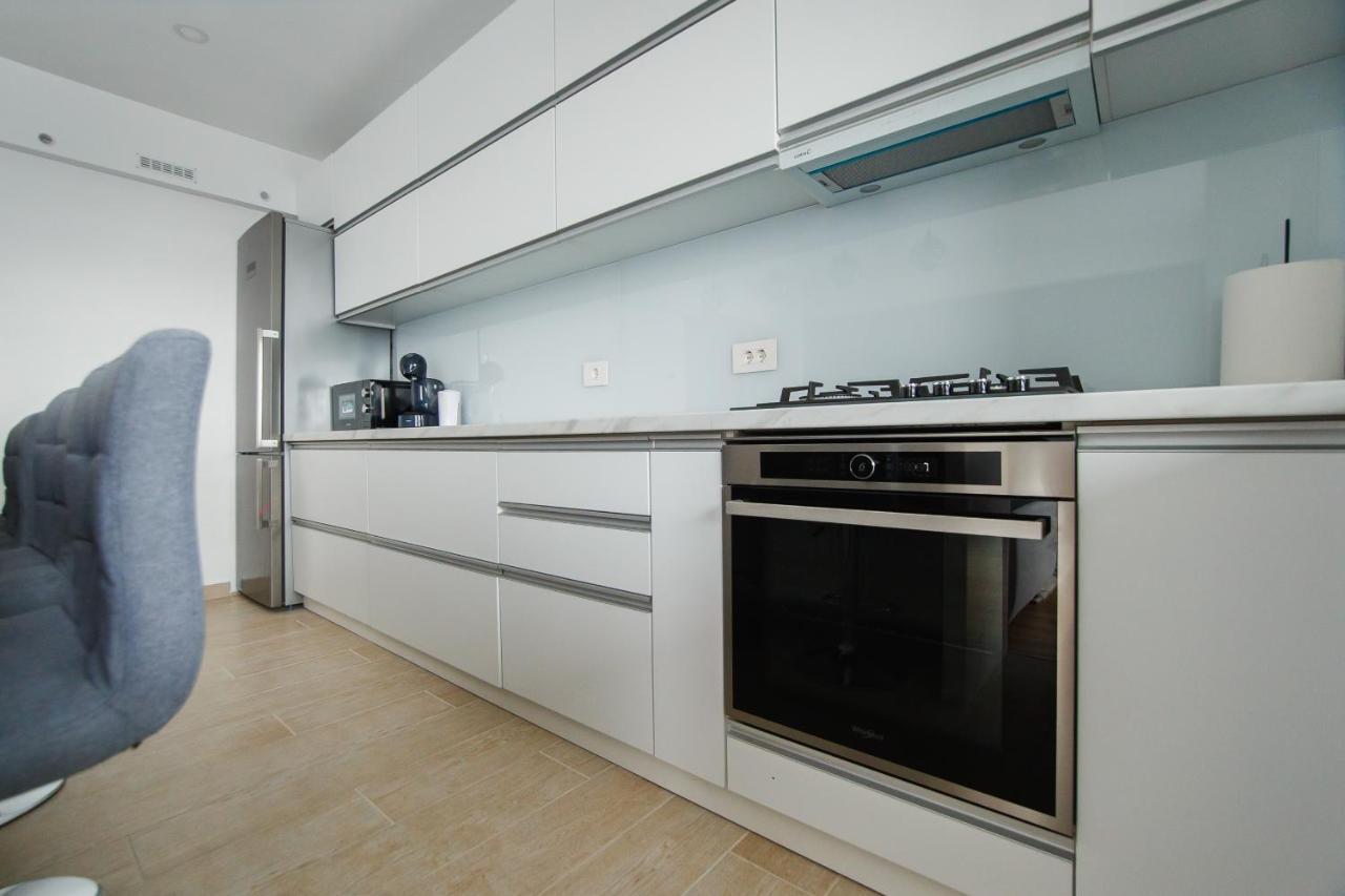 Elegant & Spacious - Central Apartment Oradea Ngoại thất bức ảnh