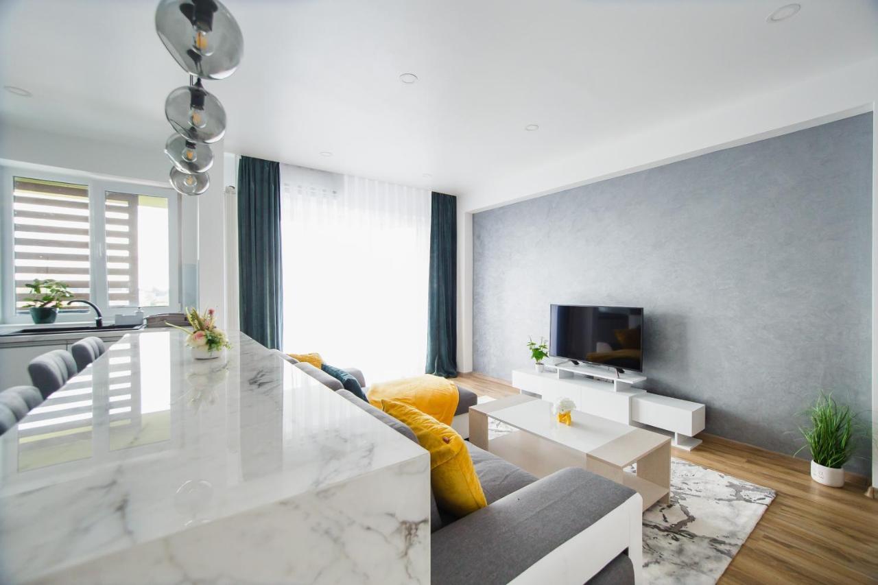 Elegant & Spacious - Central Apartment Oradea Ngoại thất bức ảnh